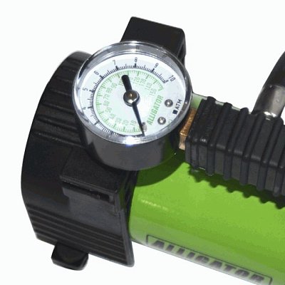 Компрессор  28л/мин 105W 12V металл переходник для накачивания, сумка, спонж ручка АЛЛИГАТОР AL-300