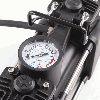 Компрессор  50л/мин 200W 12V металлический двухпоршневой, в компл 3 насадки Car Performance CP-50