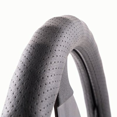 Оплетка  экокожа черная Autoprofi перфорированная,ребристая основа 25 шт/уп AP-1912 BK (M)